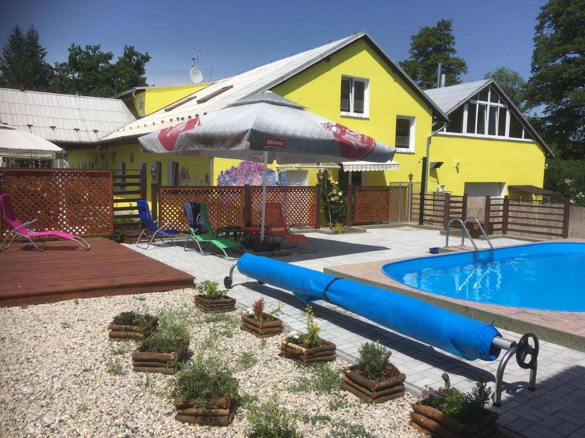 Penzion Krasny Dvur Экстерьер фото